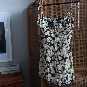 REALISATION PAR THE DEVON DRESS in FLOWER POWER PRINT…